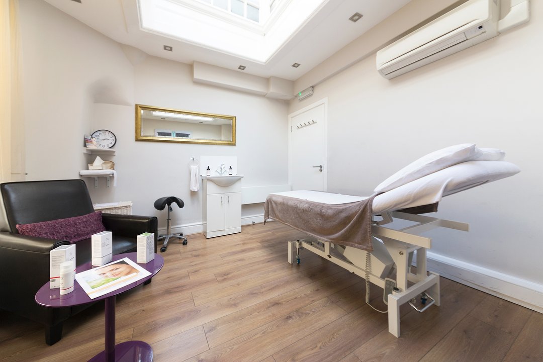 Aesthetic Glow Clinic, South Molton Street, London