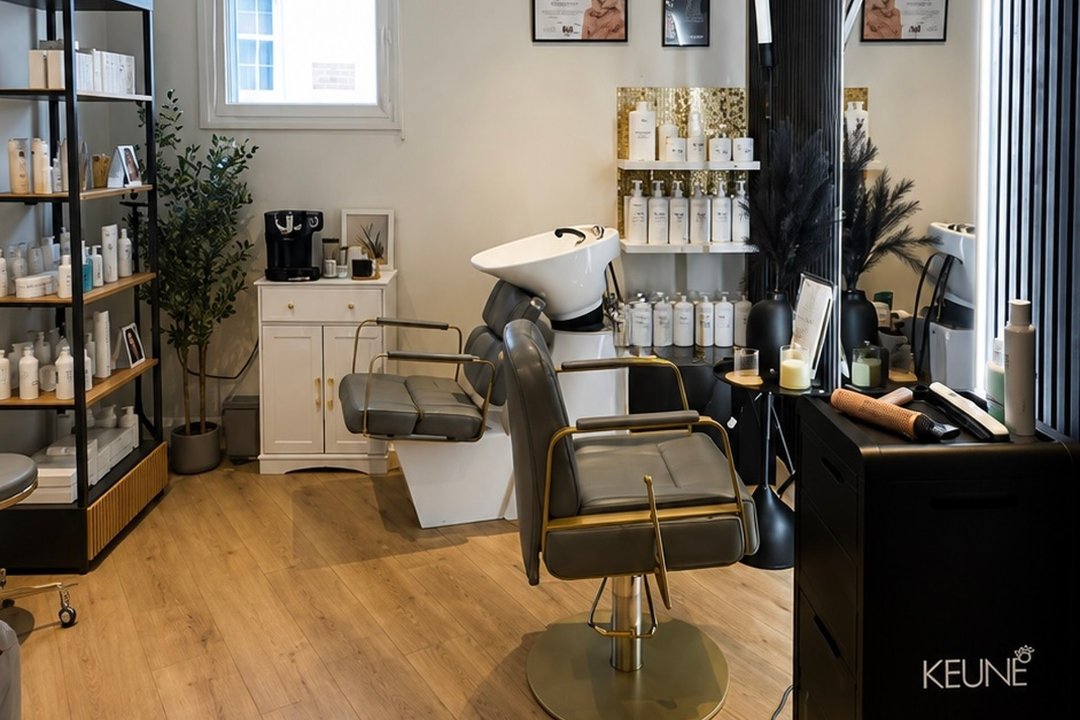 NMP Hair Studio, Kensington Arcade, London