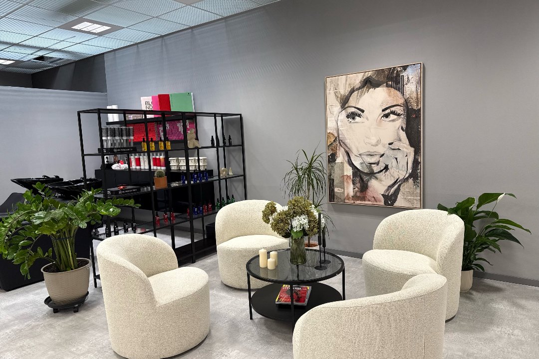 Aura Hair Lounge, 16. Bezirk Straßgang, Graz