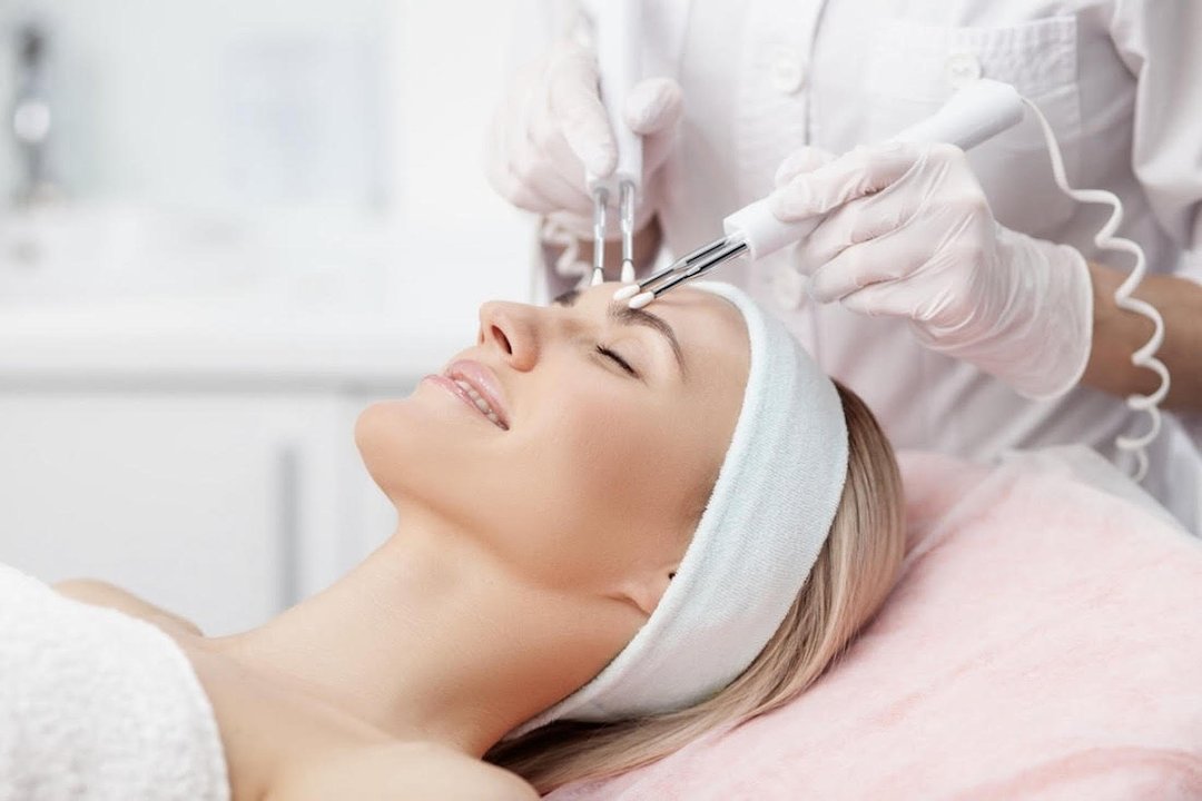 London Glow Clinic, South Molton Street, London