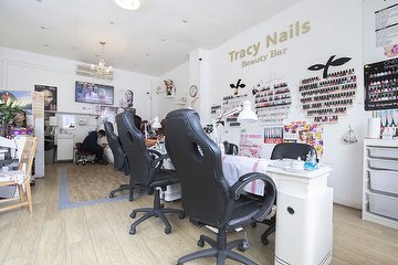 Tracy Nails New Cross