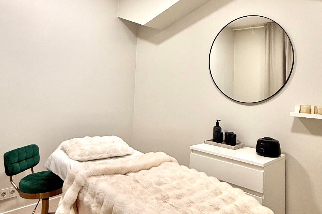 BROWS & LASHES, Šiaures miestelis, Vilnius