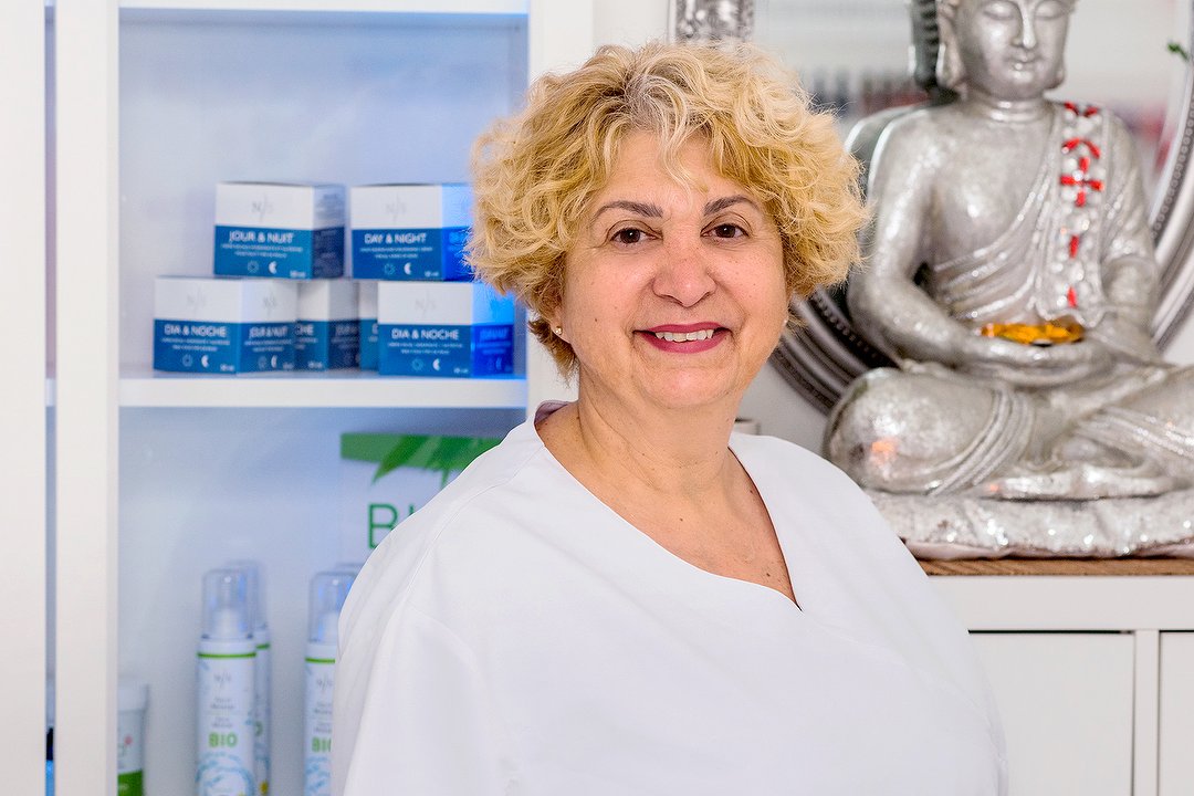 Mireya Dorta Otero, Pirámides, Madrid