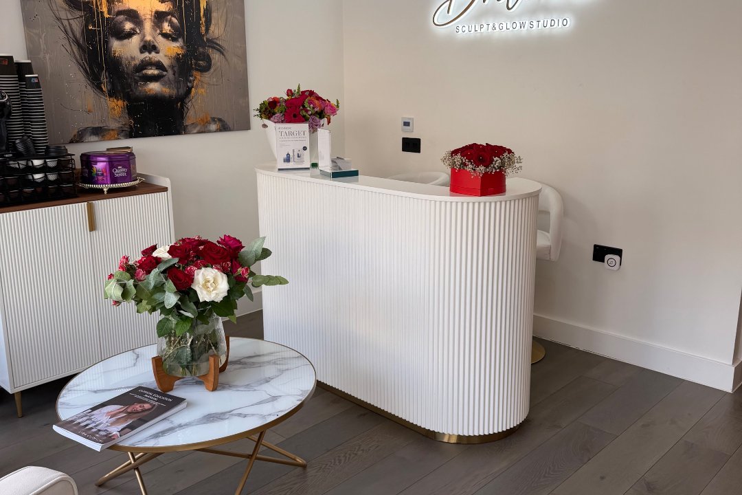 Drilona Sculpt & Glow Studio, Enfield Chase, London