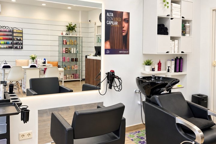 Relevance Beauty Salon - Spa Granada, 18013 - Photo de galerie - OneBooking