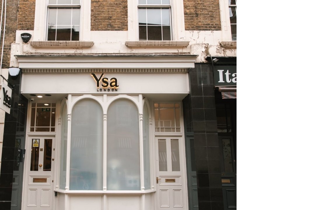 Evasion, Vincent Square, London