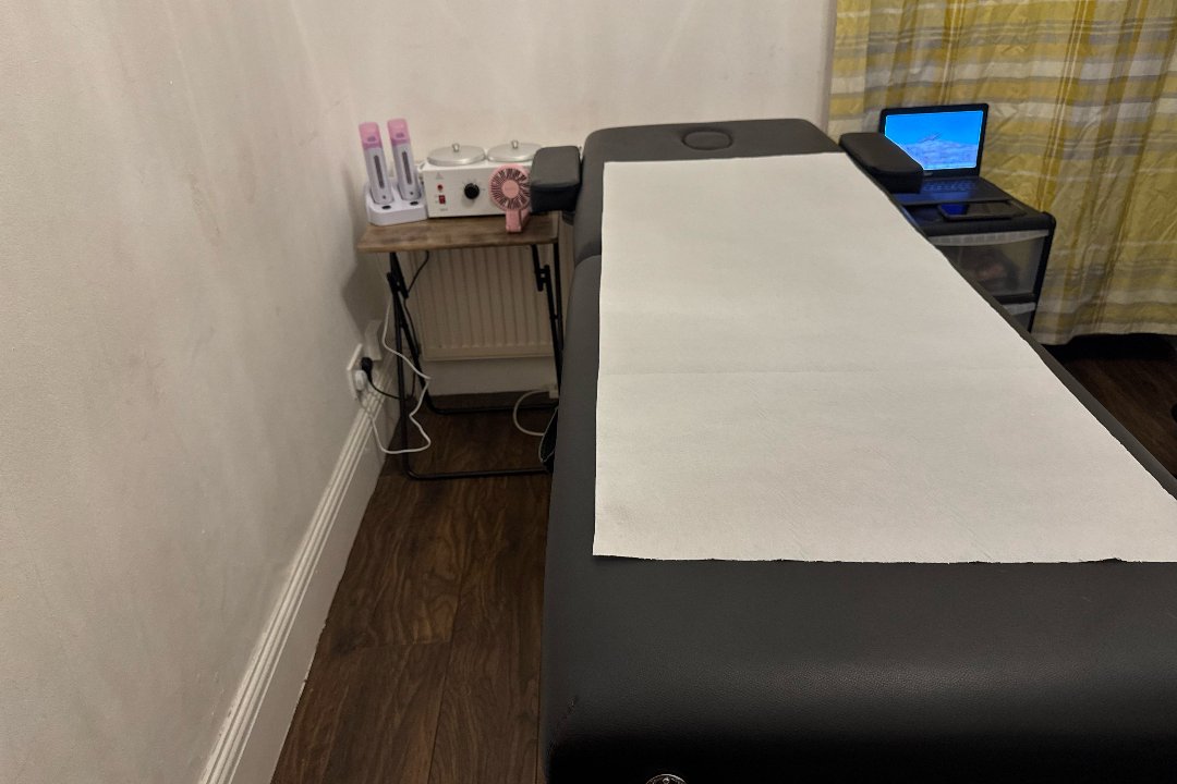 Laiza Nails & Waxing, Edmonton Green Shopping Centre, London
