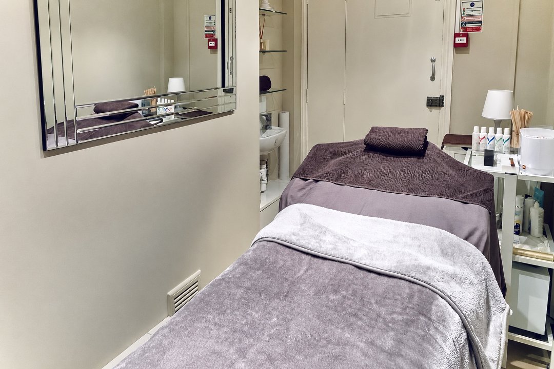 Noor Aesthetic Clinic, King's Road, London