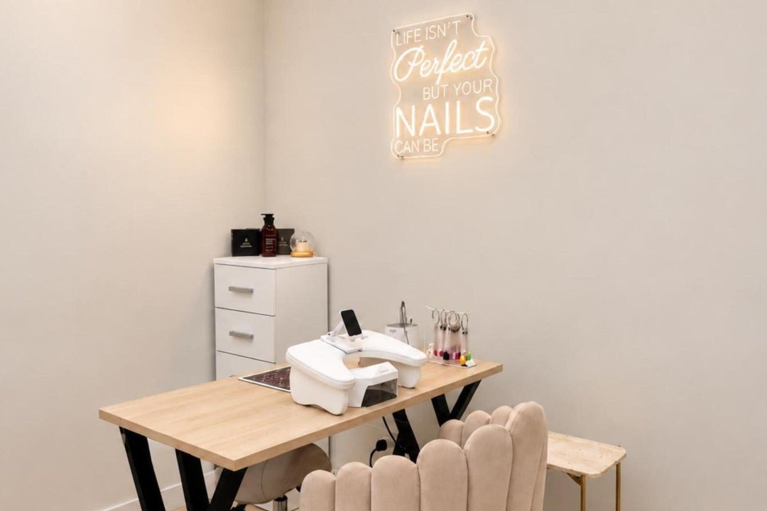 Soto Glam, Pueblo Nuevo
