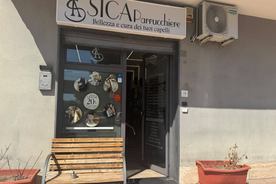Sica Parrucchieri, Tavernanova, Napoli