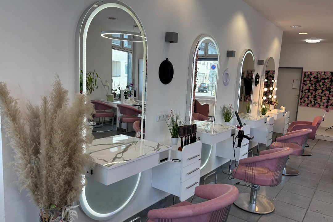 MCN Beauty and Beast, Hirtenberg, Wien und Umland