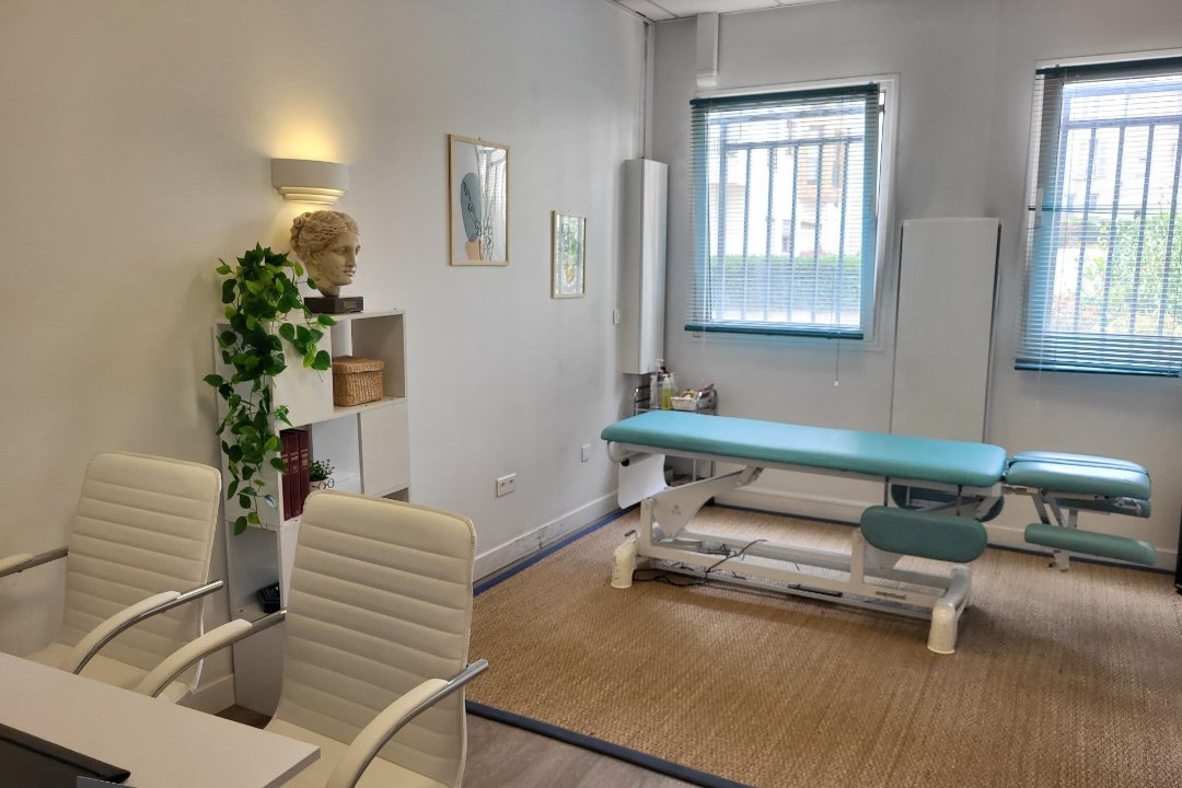 Eric TREZOS Osteopath OD, Clamart, Hauts-de-Seine