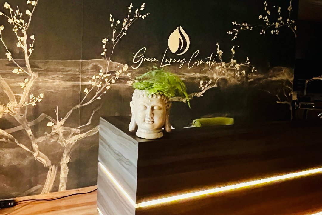 Green Luxury Cosmetic, Schondorf am Ammersee, Bayern