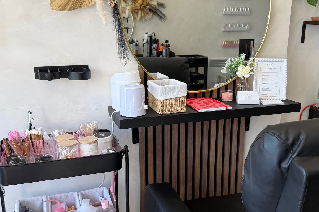 Liliana’s Beauty Room, Spires Shopping Centre, London