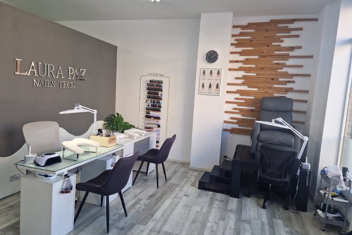 Laura Paz Nails Tech - Onglerie Vigo - Photo de galerie - OneBooking