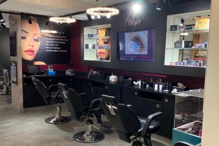Eye Candy - Ely's Wimbledon - Sourcils & cils Wimbledon - Photo de galerie - OneBooking
