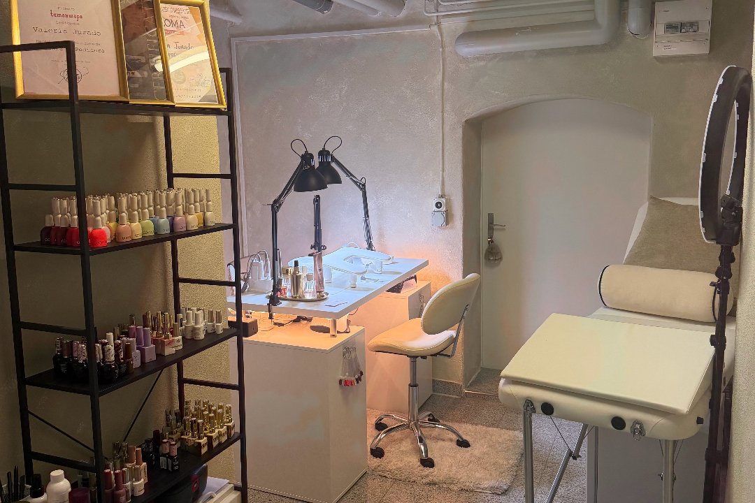 Valuxury  Nails, Bahnhof Wipkingen, Zürich