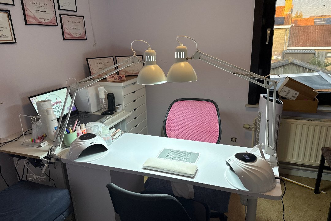 wendy's nails, Damme, West-Vlaanderen