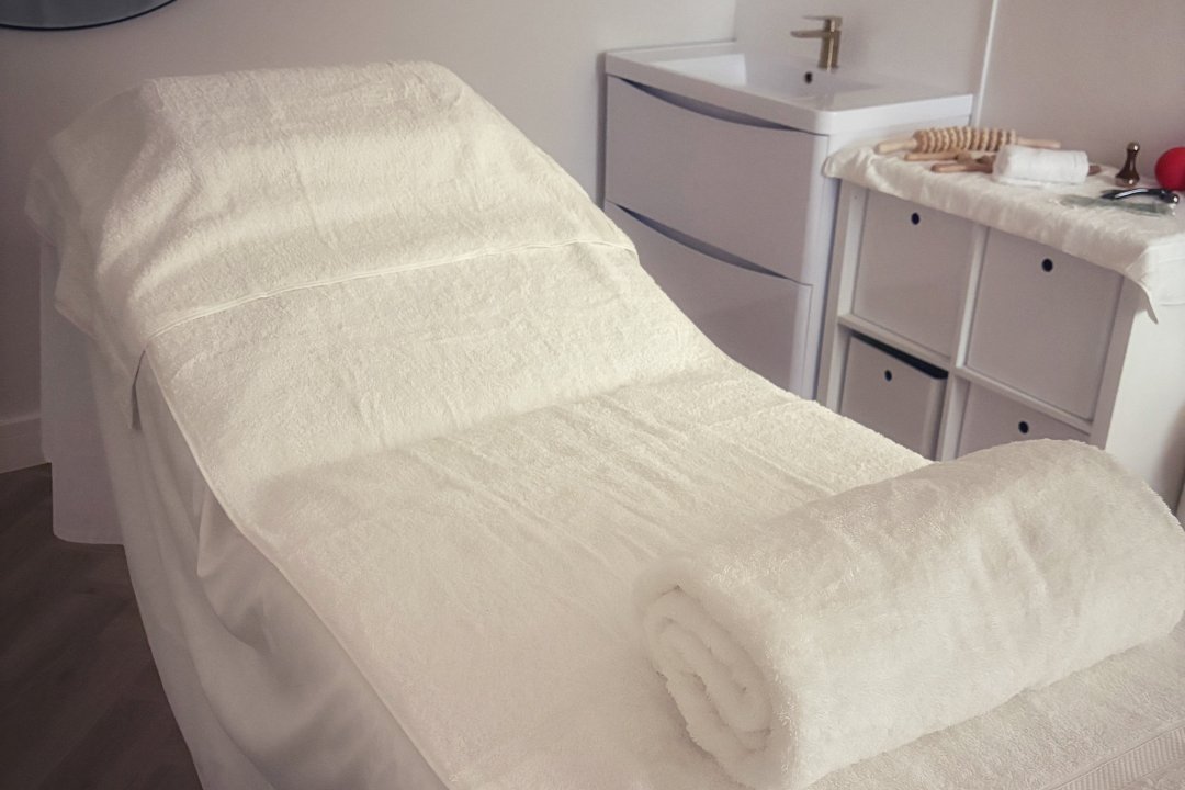 Khemie Aura Therapy, Chiswick Park, London