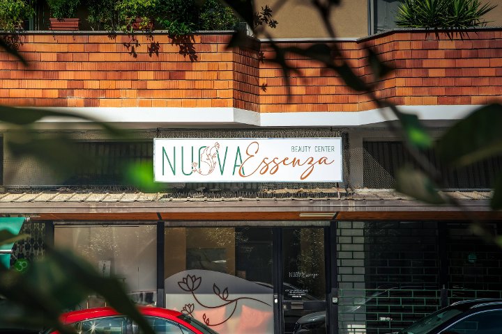 Nuova Essenza - Milano - Onglerie Angolo farmacia, accanto alla gelatiera Icedream. - Photo de galerie - OneBooking