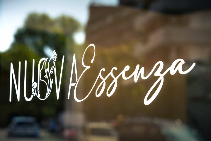Nuova Essenza - Milano - Onglerie Angolo farmacia, accanto alla gelatiera Icedream. - Photo de galerie - OneBooking