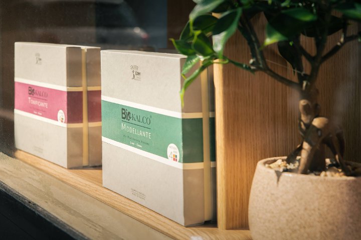 Nuova Essenza - Milano - Onglerie Angolo farmacia, accanto alla gelatiera Icedream. - Photo de galerie - OneBooking