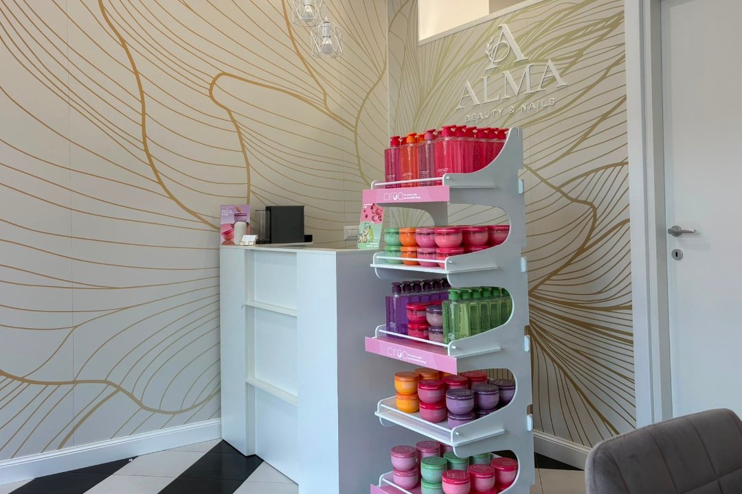 Alma Beauty e Nails, Spinaceto, Roma