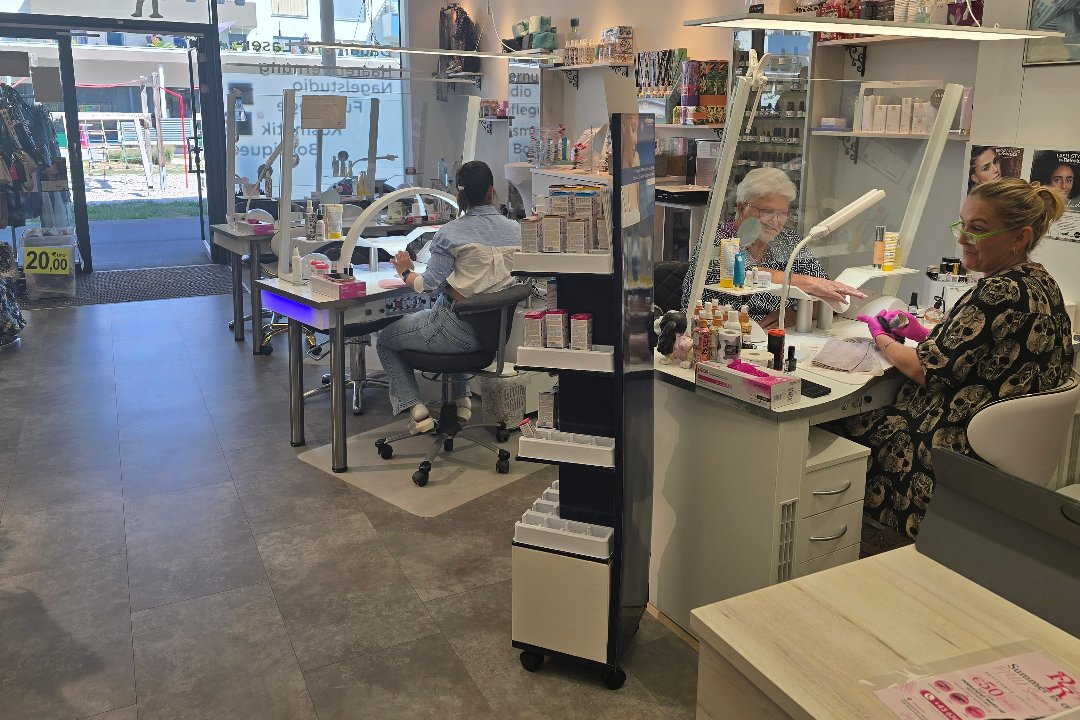 NR Nails & Beauty, Maria Enzersdorf, Wien und Umland