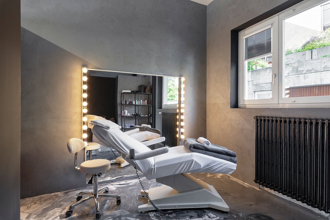 Aura Nails & Beauty, Dietikon