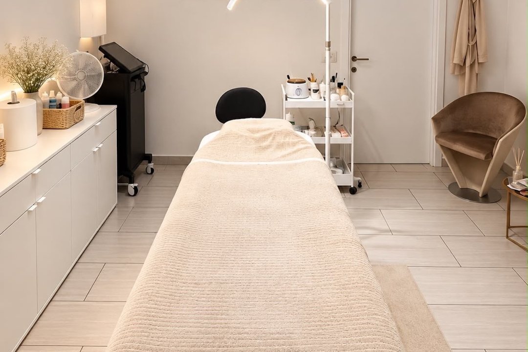BrowLash U Lounge, Lugano