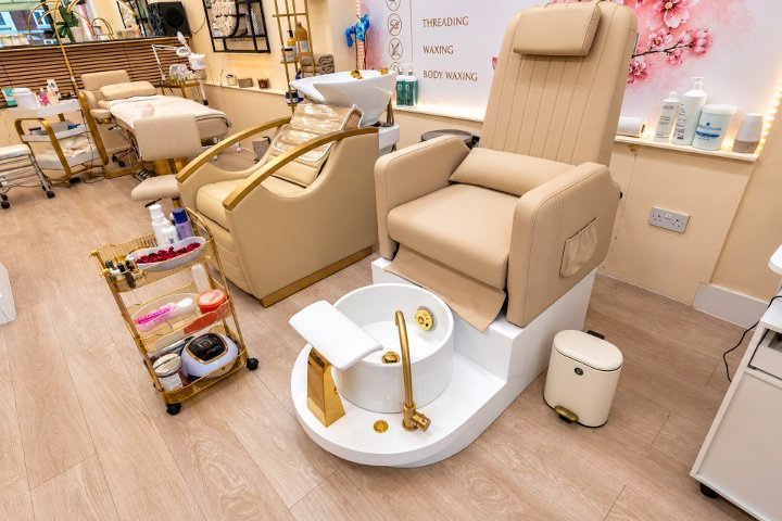 Skin & Silk Beauty Salon - Soin visage Hounslow - Photo de galerie - OneBooking