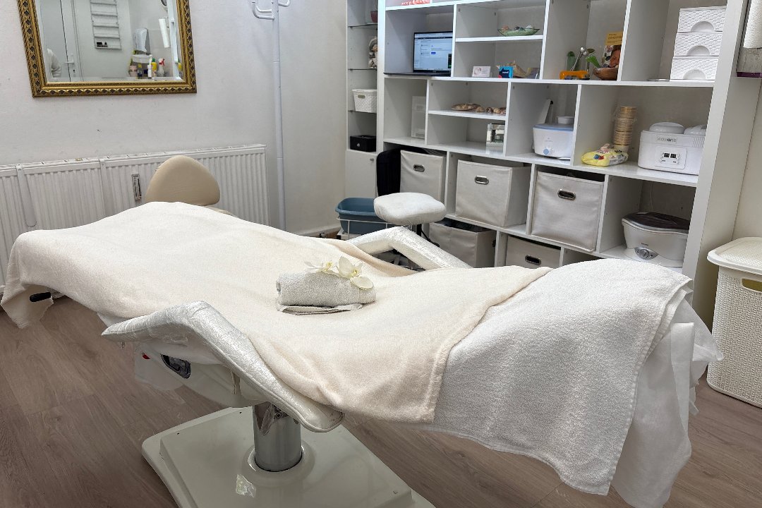 Gabis Beauty Lounge by Annys Kosmetik, 21. Bezirk, Wien