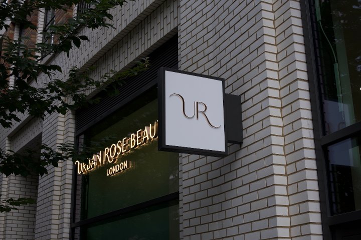 Urban Rose Beauty - Elephant Park - Onglerie London - Photo de galerie - OneBooking