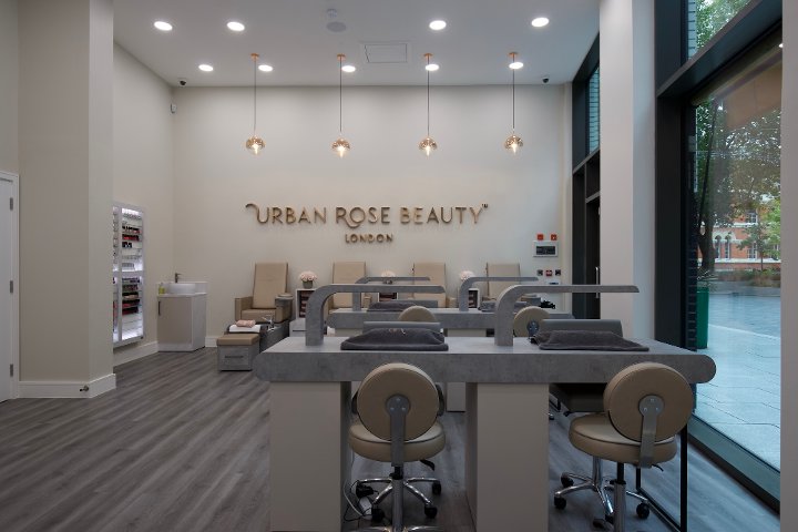 Urban Rose Beauty - Elephant Park - Onglerie London - Photo de galerie - OneBooking