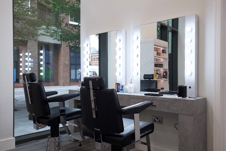 Urban Rose Beauty - Elephant Park - Onglerie London - Photo de galerie - OneBooking