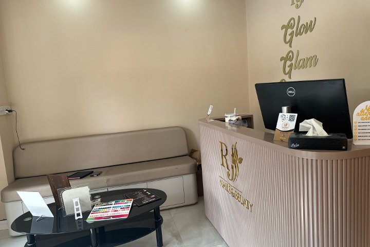 Rj Nails N Beauty - Onglerie Wimbledon Chase - Photo de galerie - OneBooking