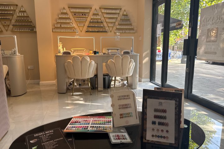 Rj Nails N Beauty - Onglerie Wimbledon Chase - Photo de galerie - OneBooking