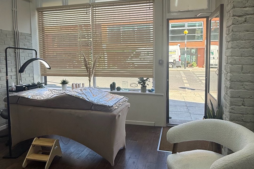 Glamour Beauty London, Ladbroke Grove, London
