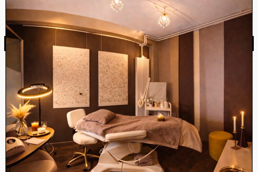Beauty by Lily Vinot, Freiburg