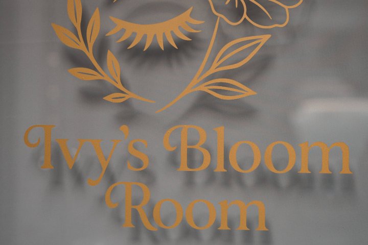 Ivy’s Bloom Room - Sourcils & cils Trieste - Photo de galerie - OneBooking