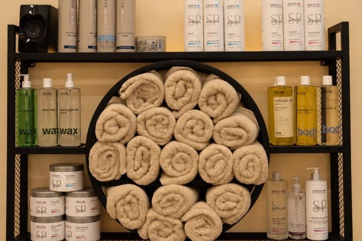 Skin & Silk Beauty Salon - Soin visage Hounslow - Photo de galerie - OneBooking