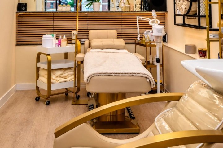 Skin & Silk Beauty Salon - Soin visage Hounslow - Photo de galerie - OneBooking