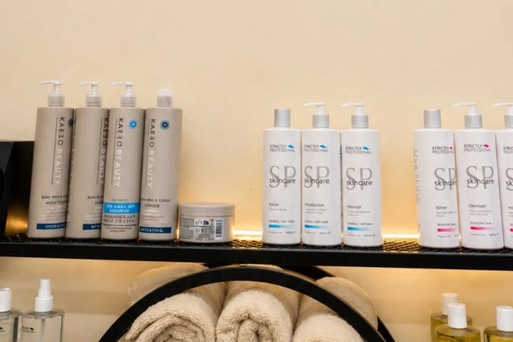 Skin & Silk Beauty Salon - Soin visage Hounslow - Photo de galerie - OneBooking