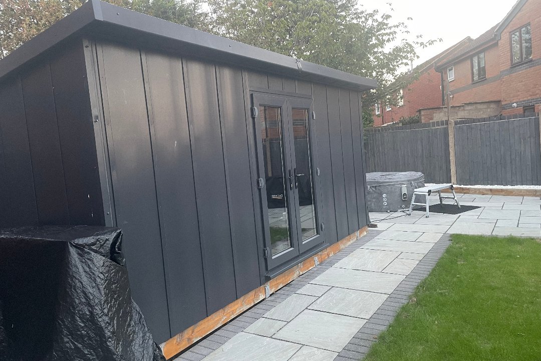 Natalie’s Tan Studio, Thornton, Liverpool