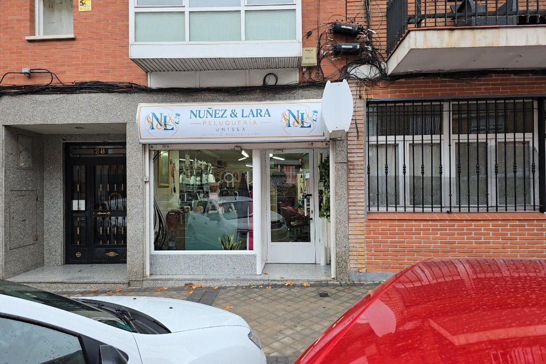 Nuñez & Lara Peluqueria Unisex, Vía Lusitana, Madrid