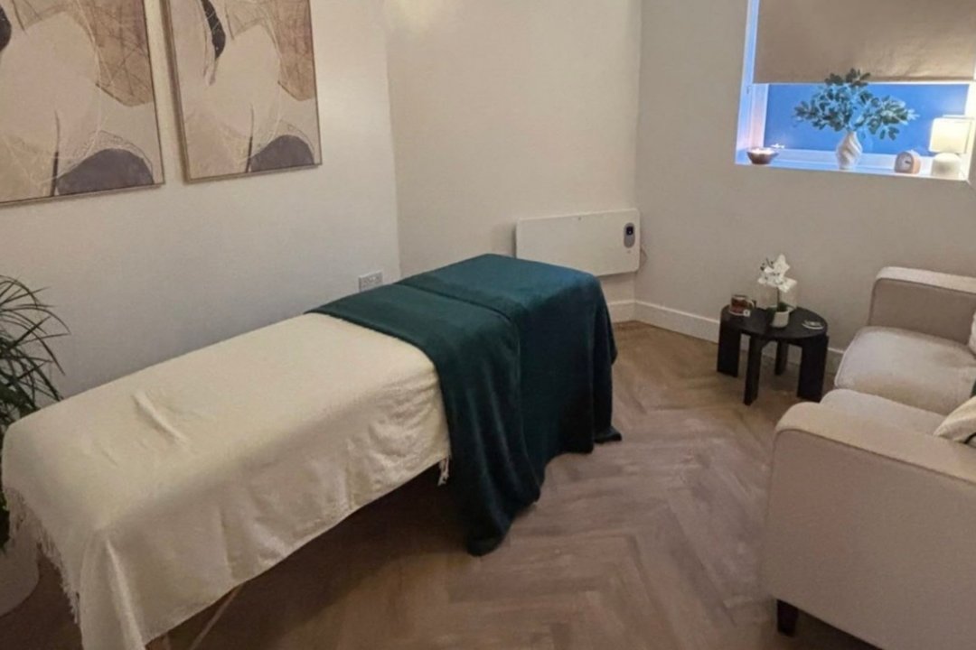 Louisa Andrea - Woodside Wellness Rooms, Longlands, London