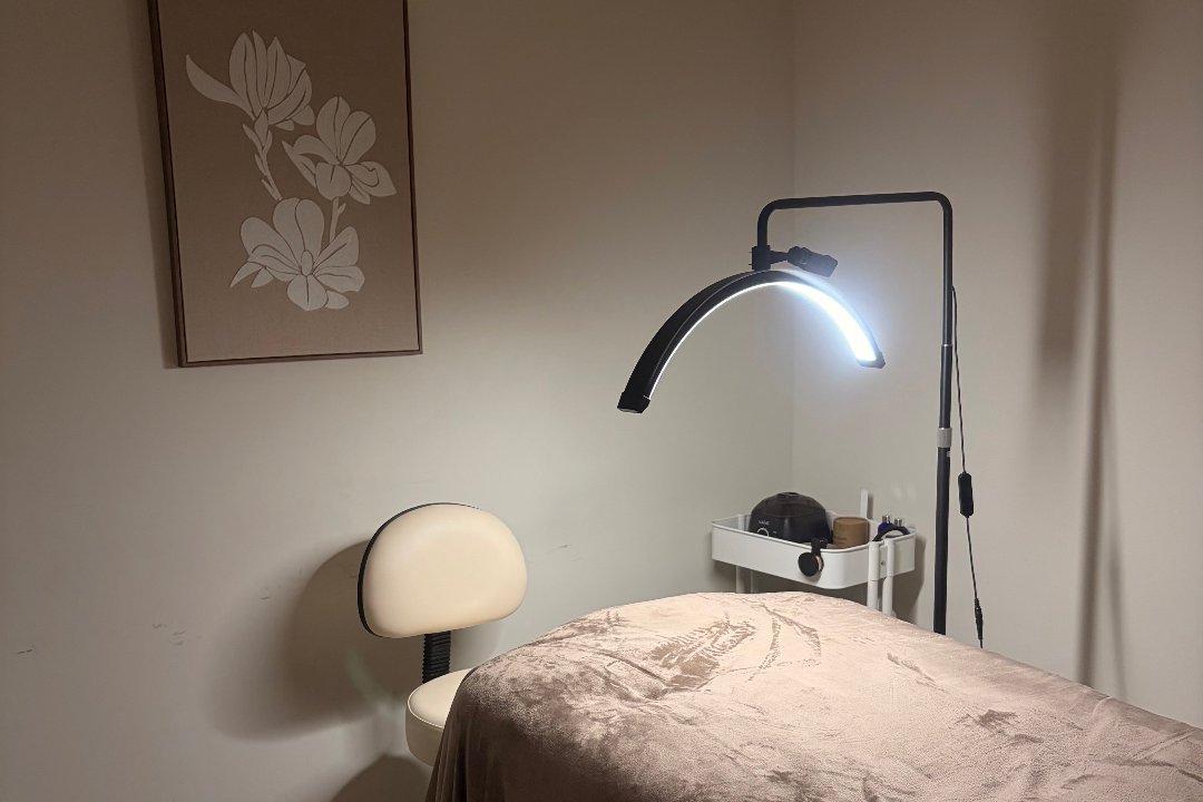 Ayu Glow Studio, Medanbuurt, Haarlem