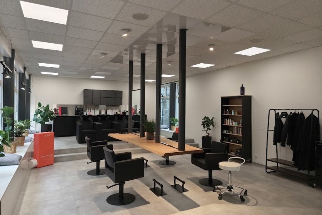 Hair Space by Zeynep @ Chair Club, Isarvorstadt, München