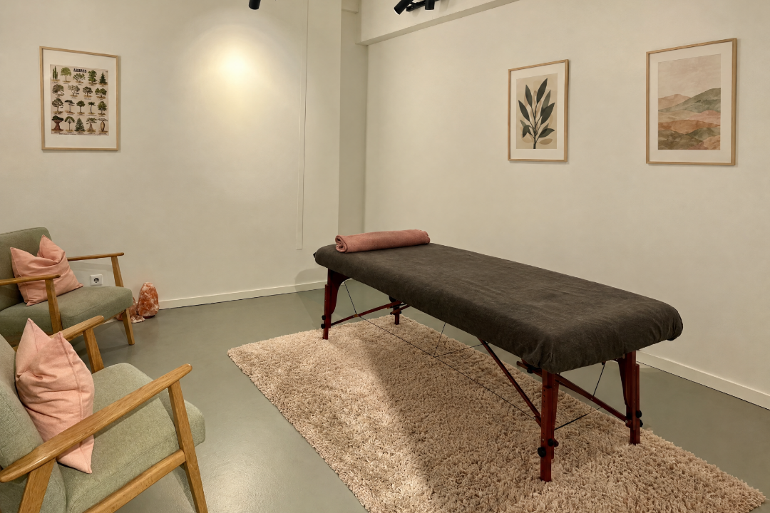 Moonvaia Massage Clinic, Weissenbruchlaan, Rotterdam