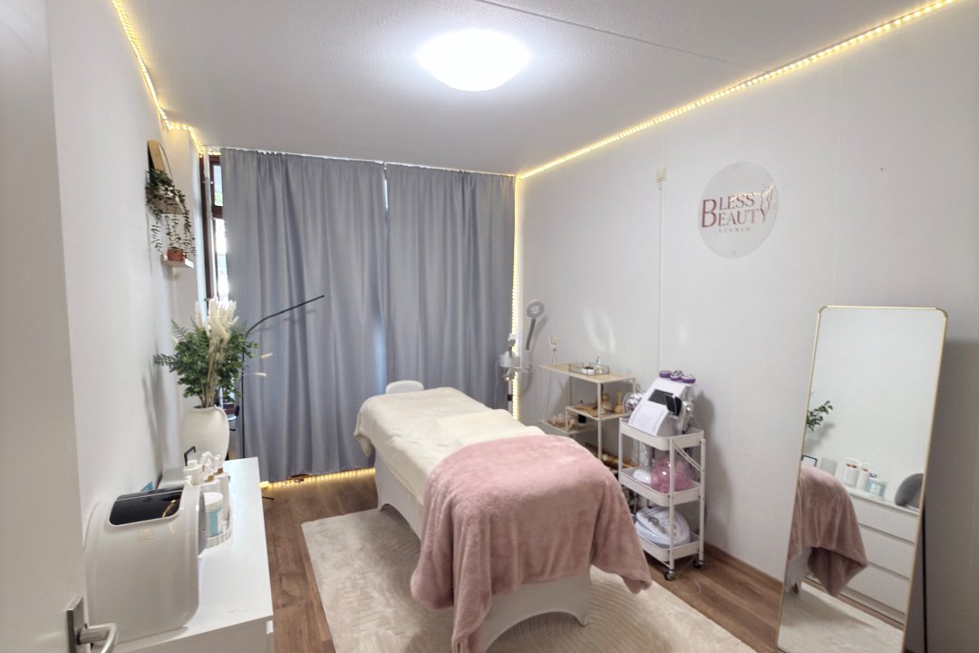 Bless Beauty Studio, Vijf Meiplein, Leiden